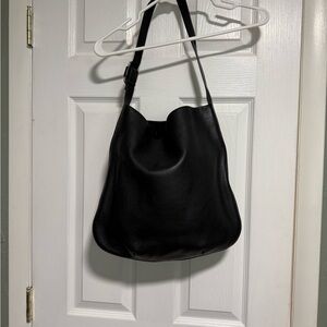 Elegant Black Leather Shoulder Bag